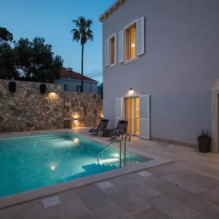 Enigma Villa