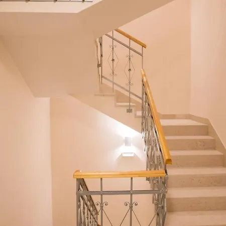 Villa Enigma *