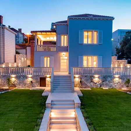 Villa Enigma *