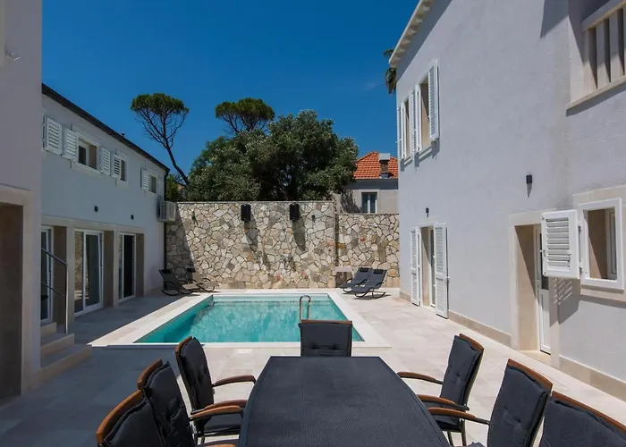 Villa Enigma