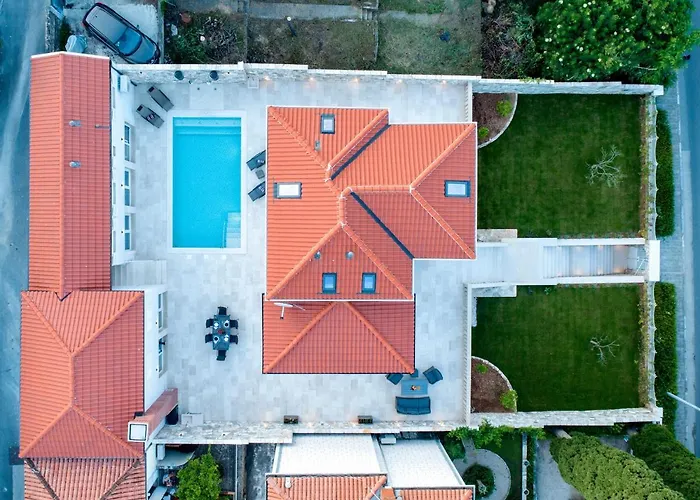Villa Enigma *
